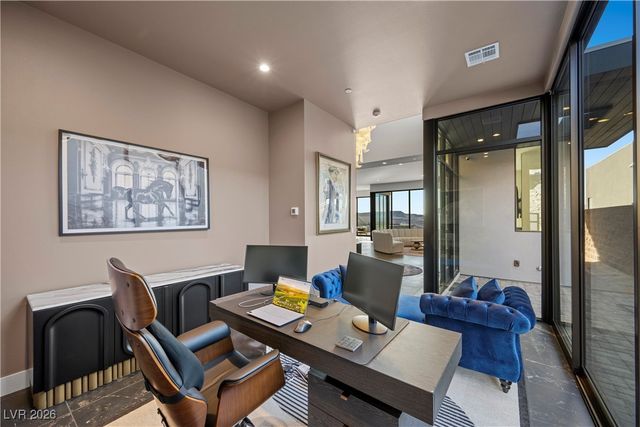 577 Overlook Rim Drive, Henderson, NV 89012