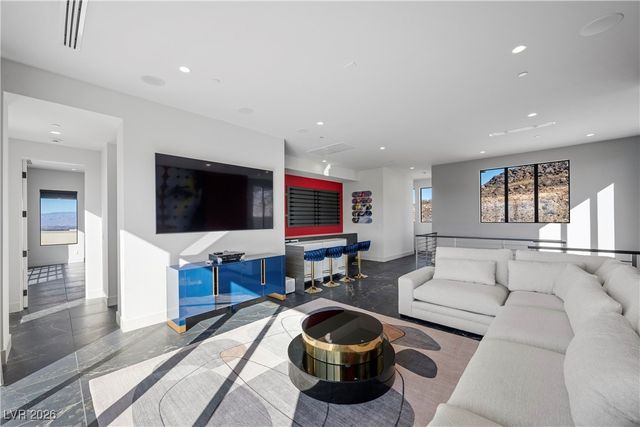 577 Overlook Rim Drive, Henderson, NV 89012