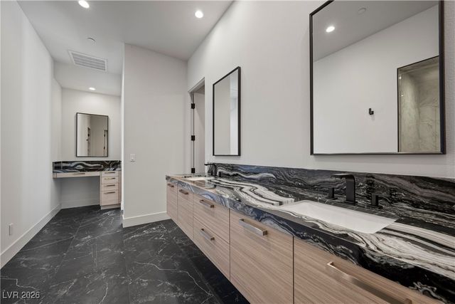 577 Overlook Rim Drive, Henderson, NV 89012