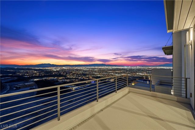577 Overlook Rim Drive, Henderson, NV 89012