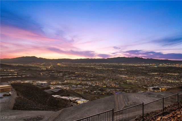 577 Overlook Rim Drive, Henderson, NV 89012