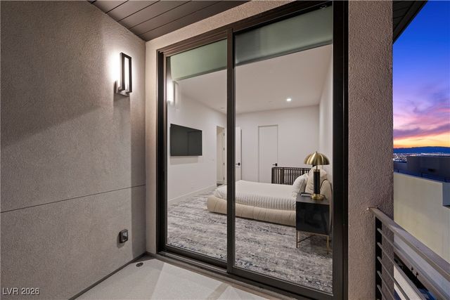 577 Overlook Rim Drive, Henderson, NV 89012