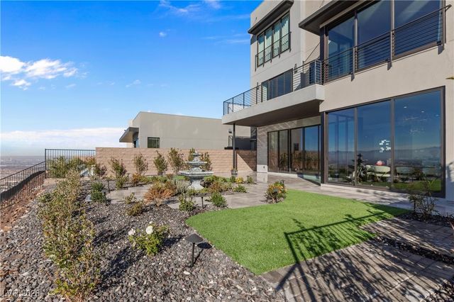 577 Overlook Rim Drive, Henderson, NV 89012