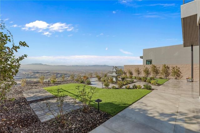 577 Overlook Rim Drive, Henderson, NV 89012