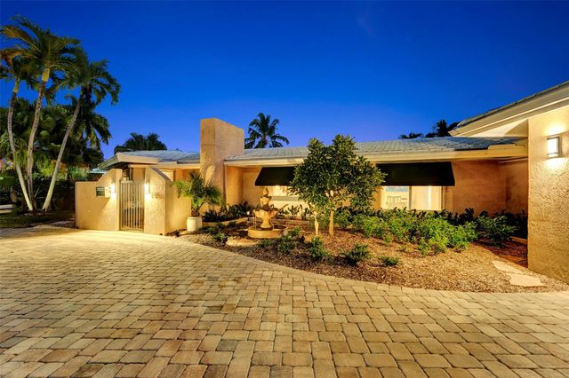 1500 NE 24th St, Wilton Manors, FL 33305