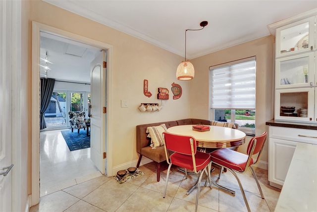 1500 NE 24th St, Wilton Manors, FL 33305