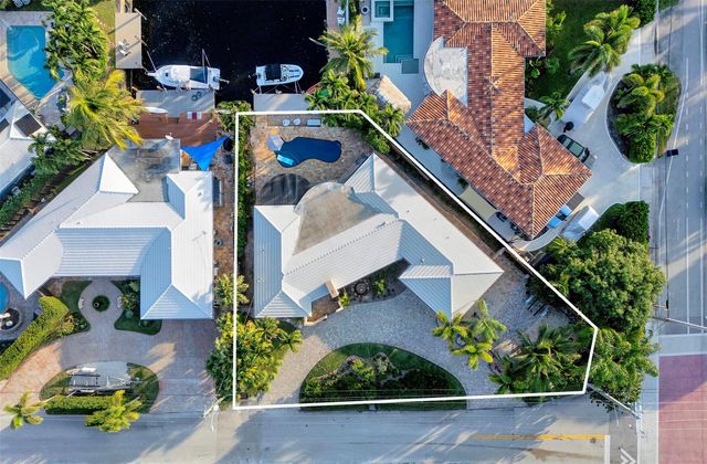 1500 NE 24th St, Wilton Manors, FL 33305