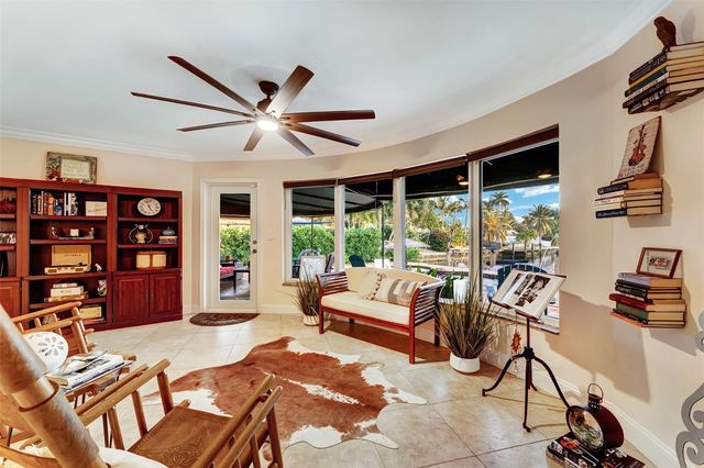 1500 NE 24th St, Wilton Manors, FL 33305