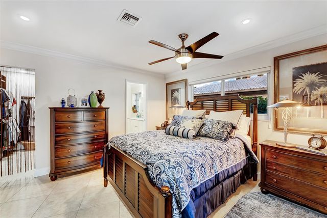 1500 NE 24th St, Wilton Manors, FL 33305