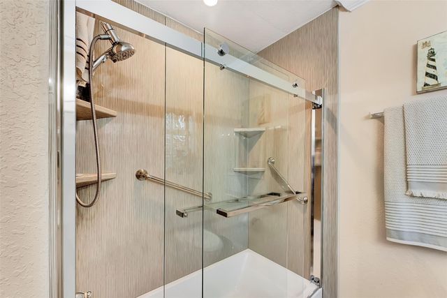 1500 NE 24th St, Wilton Manors, FL 33305