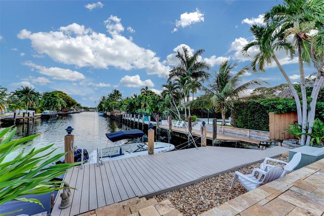 1500 NE 24th St, Wilton Manors, FL 33305