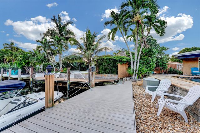 1500 NE 24th St, Wilton Manors, FL 33305