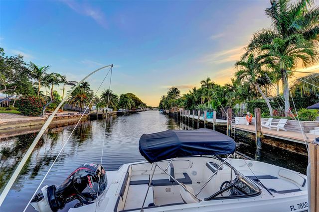 1500 NE 24th St, Wilton Manors, FL 33305