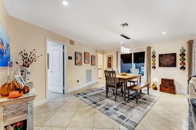 1500 NE 24th St, Wilton Manors, FL 33305