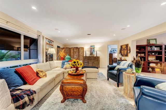 1500 NE 24th St, Wilton Manors, FL 33305