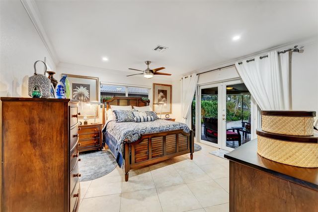 1500 NE 24th St, Wilton Manors, FL 33305