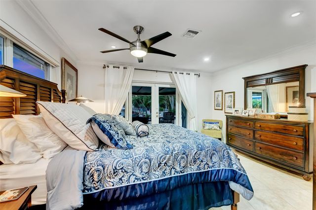 1500 NE 24th St, Wilton Manors, FL 33305