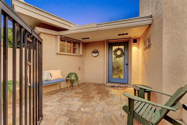 1500 NE 24th St, Wilton Manors, FL 33305