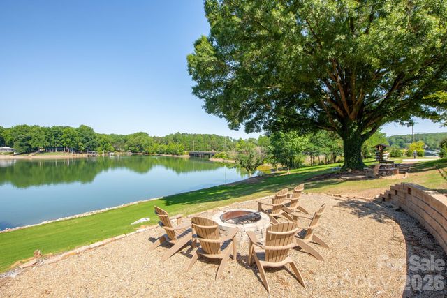 4358 Reed Creek Drive, Sherrills Ford, NC 28673