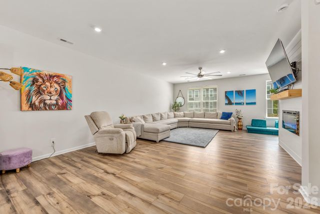 4358 Reed Creek Drive, Sherrills Ford, NC 28673