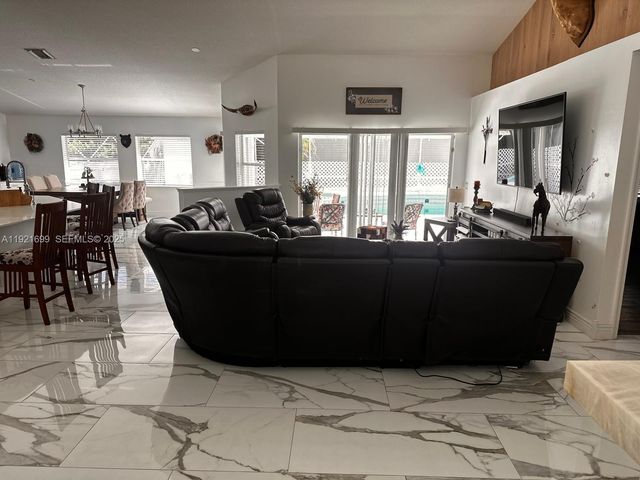 17996 N 42nd Rd N, Loxahatchee, FL 33470