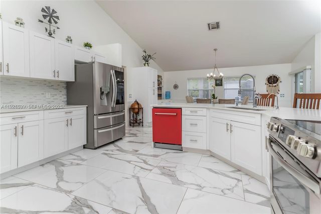 17996 N 42nd Rd N, Loxahatchee, FL 33470