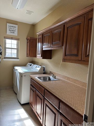 8532 Verano, San Antonio, TX 78266