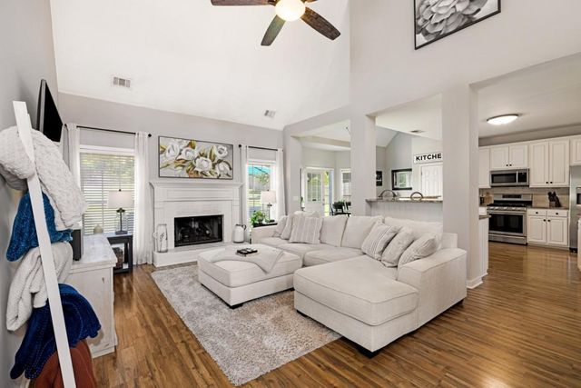 1574 Ember Oaks Circle, Powder Springs, GA 30127