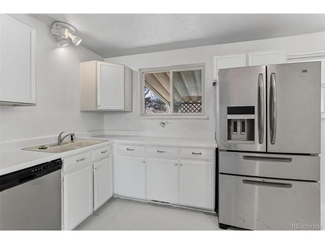 2117 S Wadsworth Blvd, Lakewood, CO 80227