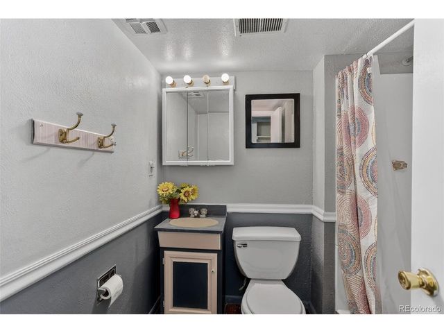 2117 S Wadsworth Blvd, Lakewood, CO 80227