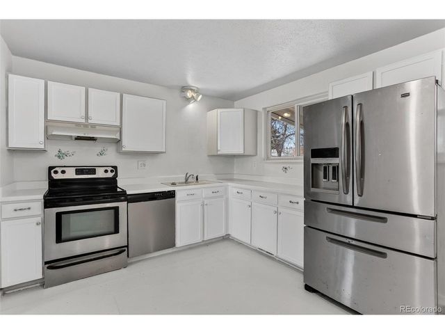 2117 S Wadsworth Blvd, Lakewood, CO 80227