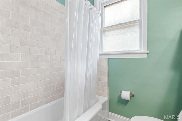 6242 Marmaduke Avenue, St Louis, MO 63139