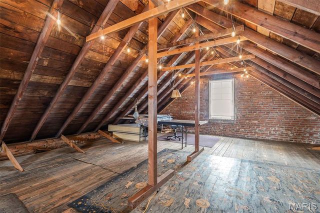 6242 Marmaduke Avenue, St Louis, MO 63139