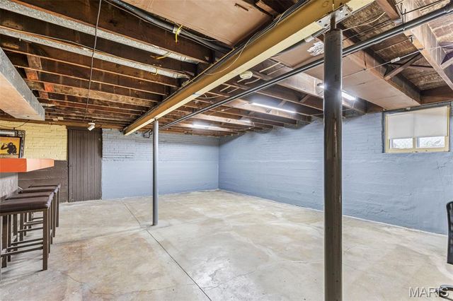 6242 Marmaduke Avenue, St Louis, MO 63139