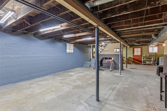 6242 Marmaduke Avenue, St Louis, MO 63139