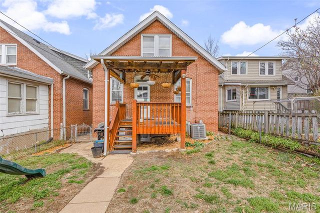 6242 Marmaduke Avenue, St Louis, MO 63139