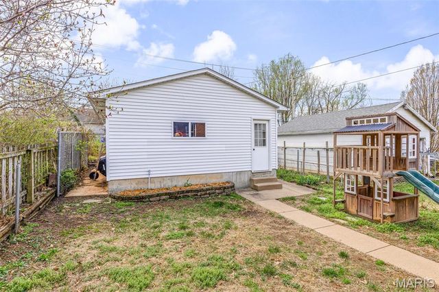 6242 Marmaduke Avenue, St Louis, MO 63139