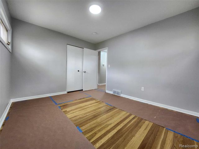 24593 Rosalind Avenue, Eastpointe, MI 48021