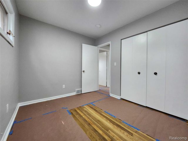 24593 Rosalind Avenue, Eastpointe, MI 48021