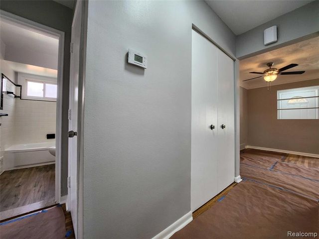 24593 Rosalind Avenue, Eastpointe, MI 48021