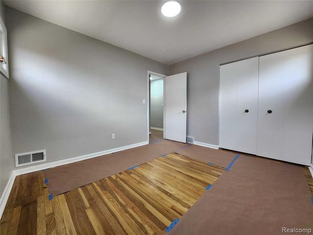 24593 Rosalind Avenue, Eastpointe, MI 48021