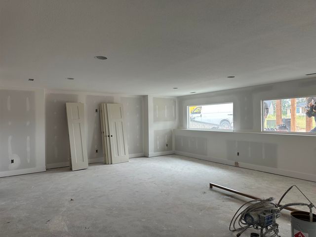 4411 N Grey Meadows Ct, Maize, KS 67101