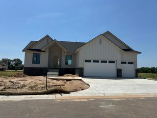 4411 N Grey Meadows Ct, Maize, KS 67101