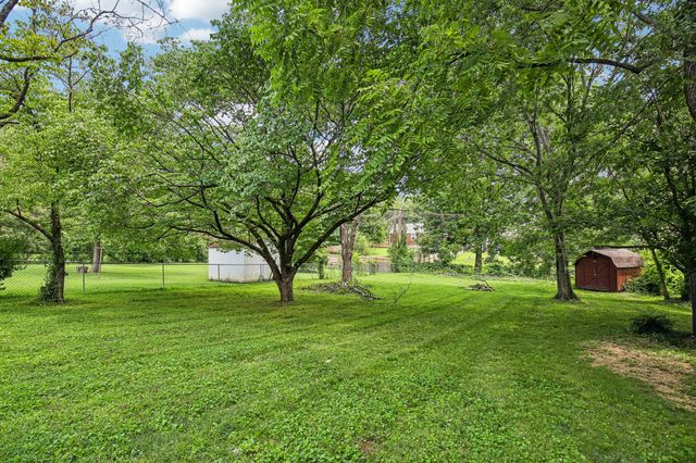 209 Ridgeway Dr, Nashville, TN 37214