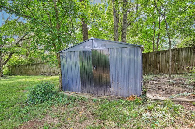 209 Ridgeway Dr, Nashville, TN 37214