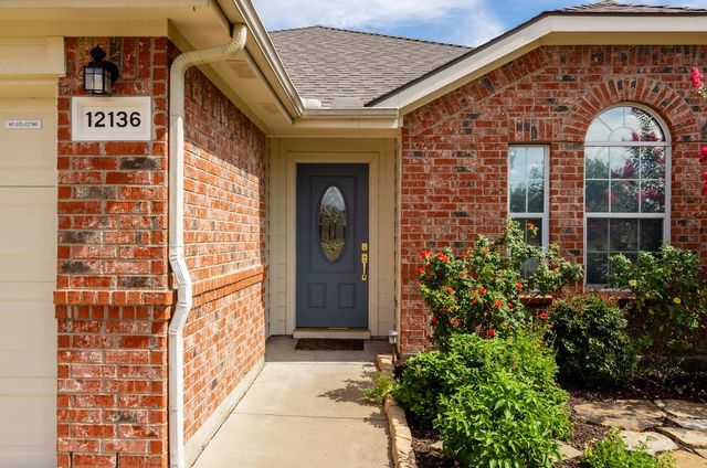 12136 Lamington Drive, Fort Worth, TX 76244