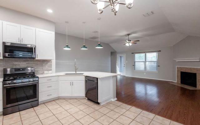 12136 Lamington Drive, Fort Worth, TX 76244