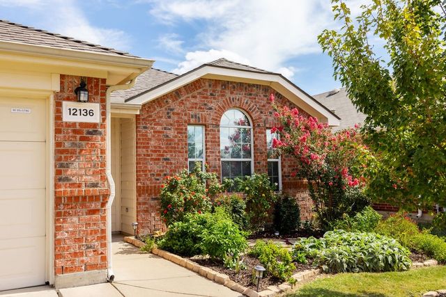 12136 Lamington Drive, Fort Worth, TX 76244