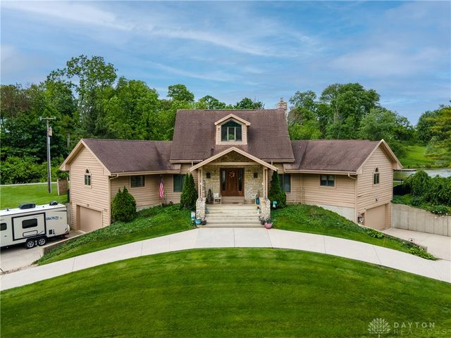 1000 Echo Lake Drive, Piqua, OH 45356