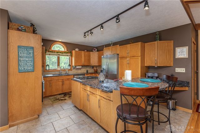 1000 Echo Lake Drive, Piqua, OH 45356